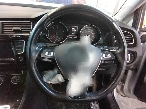 Steering wheel volkswagen golf - volkswagen,