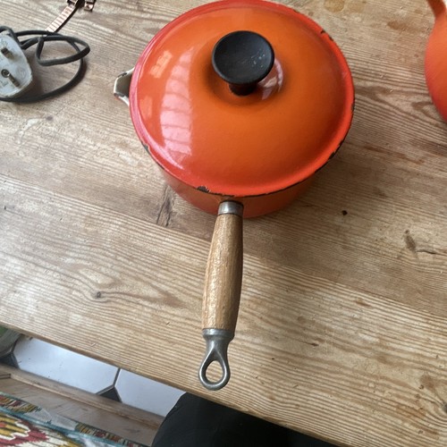 Creuset cast iron - cast,