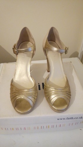 Golden beige heel faith - beige,