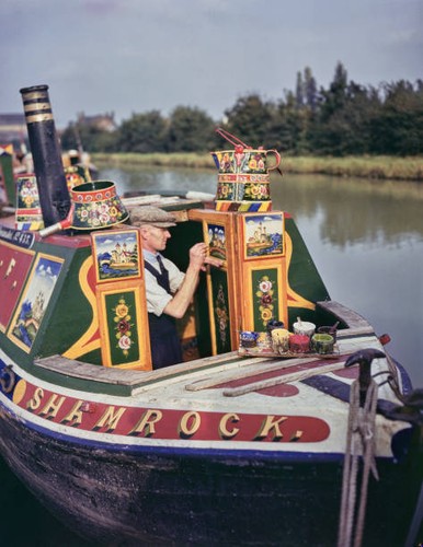 Narrow boat artist 1945 - boat,