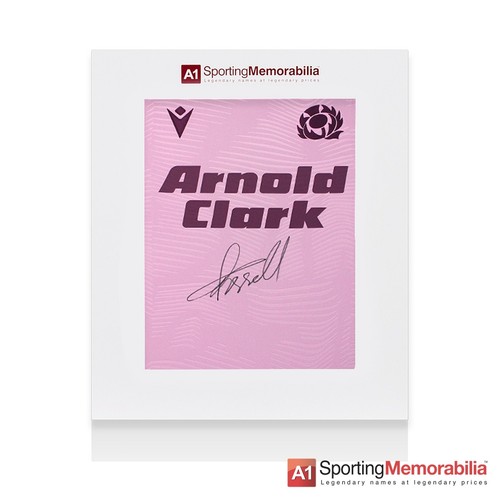 Finn russell signed - finn, scotland