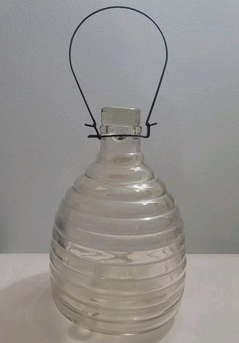 Vtg ribbed glass insect - vtg,