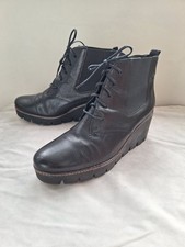 Gorgeous GABOR Black Leather