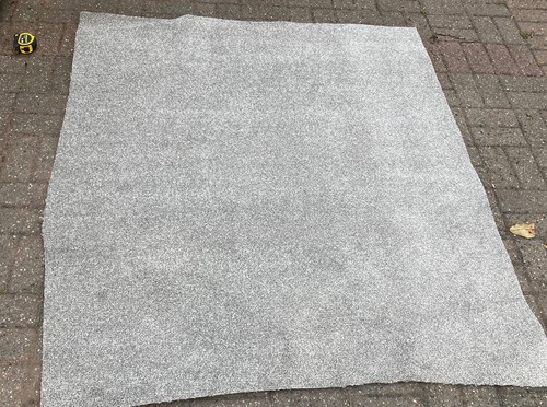 Grey carpet off - ,