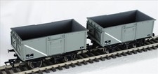 2 x Bachmann 37-225 - OO Gauge