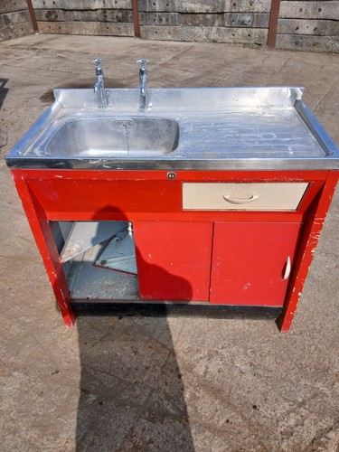Retro vintage kitchen sink - /,
