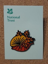 National Trust SHEFFIELD PARK & GARDENS Autumn Colours Charity Pin Badge 