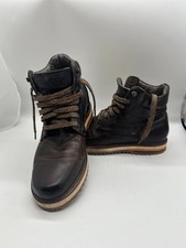 Men’s Mantaray boots size 9