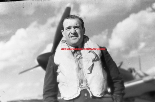 Wwii spitfire sqdn pilot - sqdn,