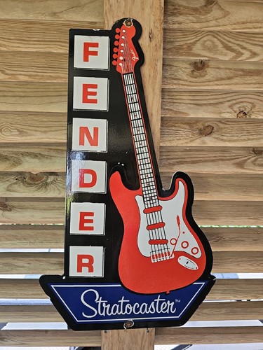 Large vintage fender - large,