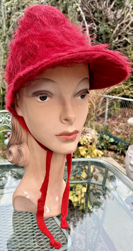 Rare vintage 1940 - henie, red