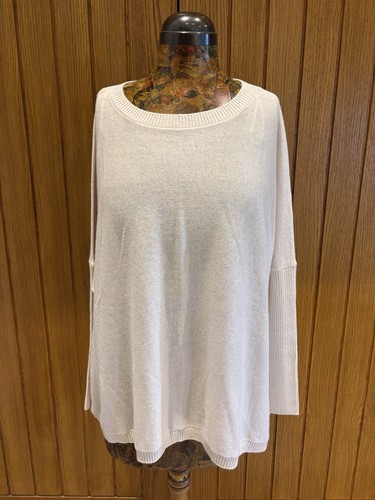 White company nwt shell - nwt,