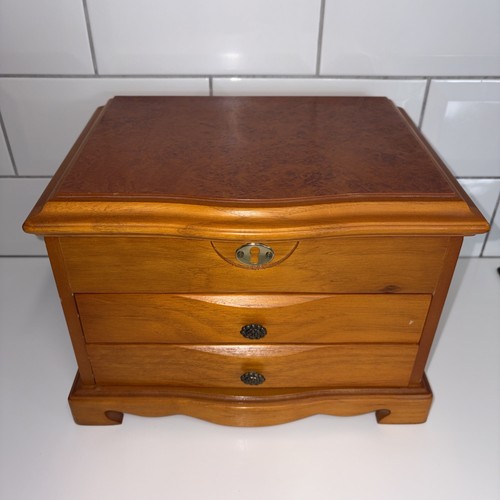 Box wooden tiered vintage - tiered,