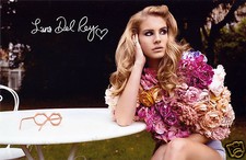 LANA DEL REY AUTOGRAPH SIGNED