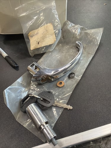 Saab door handle lock - door,