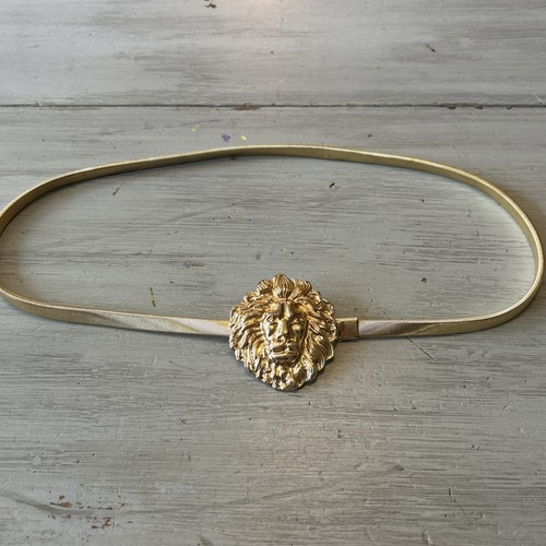 Vintage gold tone lion head - tone,