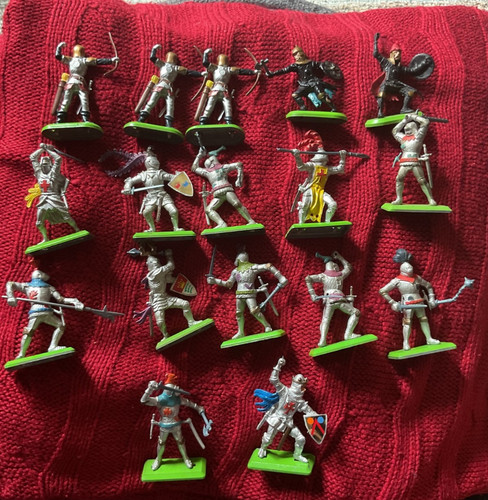 X17 britains detail - ,