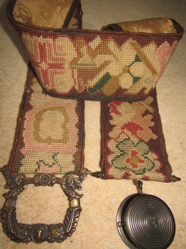 Antique woolwork bell pull - ,
