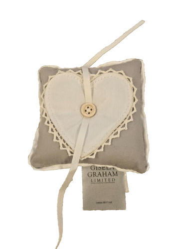 Gisela graham mini wedding - graham,