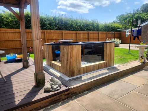Pond with viewing - window, 2m