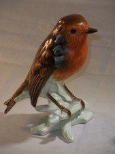 VINTAGE WEST GERMANY GOEBEL PORCELAIN ROBIN FIGURE ON A BRANCH CV100 12.5cms VGC