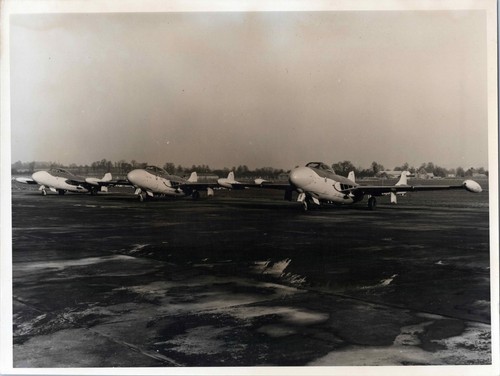 Havilland sea venom line up - havilland,