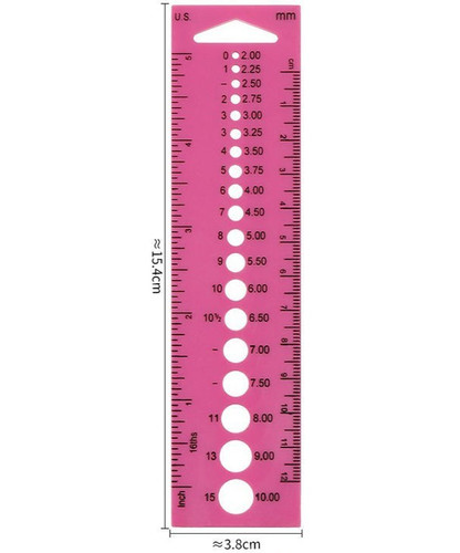 Knitting needle size gauge