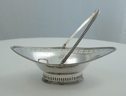 Swing handled epergne - 7",