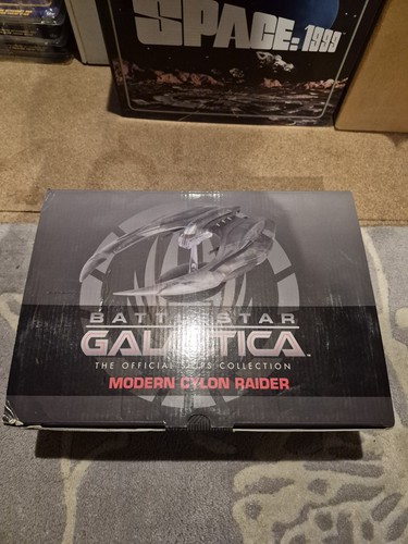 Eaglemoss battlestar galactica - battlestar,