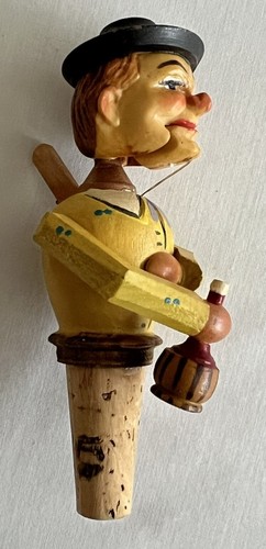 Reduced novelty puppet wine - ,