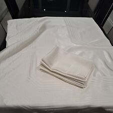 Beautiful Vintage Irish Linen damask tablecloth & 6 matching Napkins
