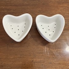 Set of 2  Apilco Heart-Shaped French Porcelain Cheese Moulds Presses Exc Cond
