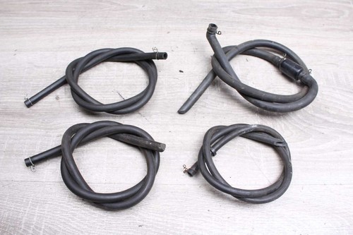 Engine breather breather hoses
