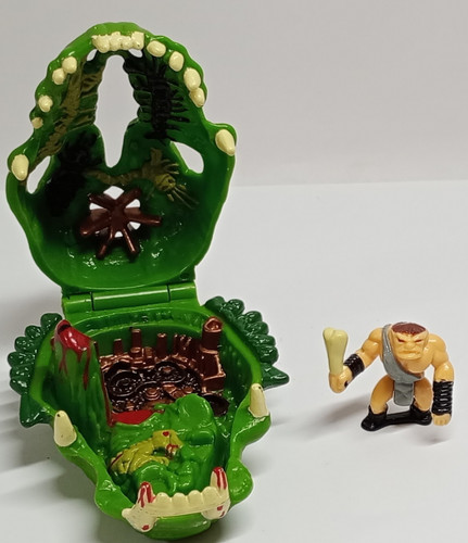 Mighty max horror - max, heads