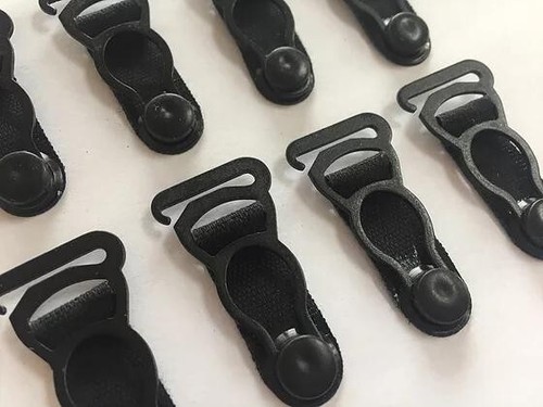 Detachable metal suspender