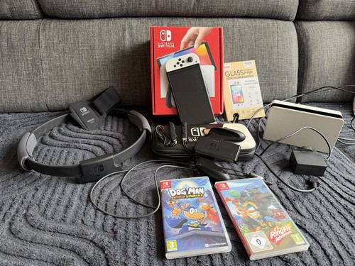 Nintendo switch oled console - nintendo,