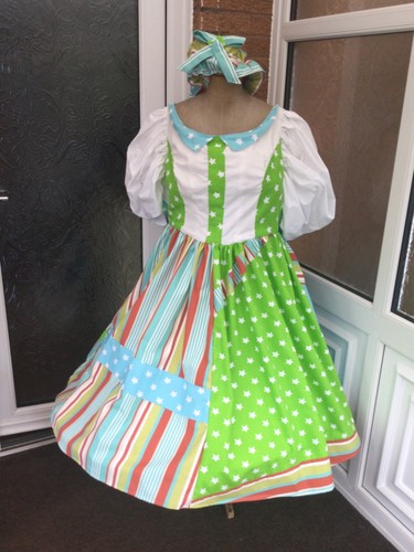 Pantomime dame ugly - dame, sister