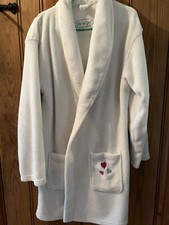 Girls Dressing Gown Age 14-15 White Me To You Ex Cond but Belt Missing