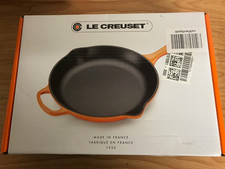 LE CREUSET Signature Enamelled Cast Iron Skillet Frying Pan 23cm Meringue