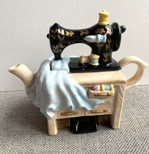 Vintage small sewing - vintage,