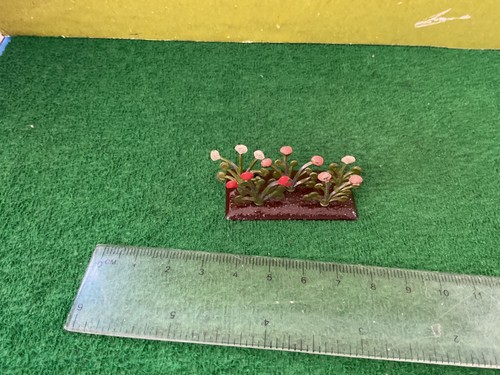 Vintage britains lead floral - lead,