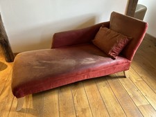 Red Suede Chaise Longue -