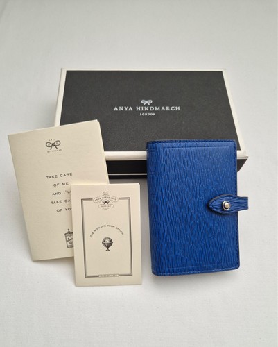 Anya hindmarch out case - out,