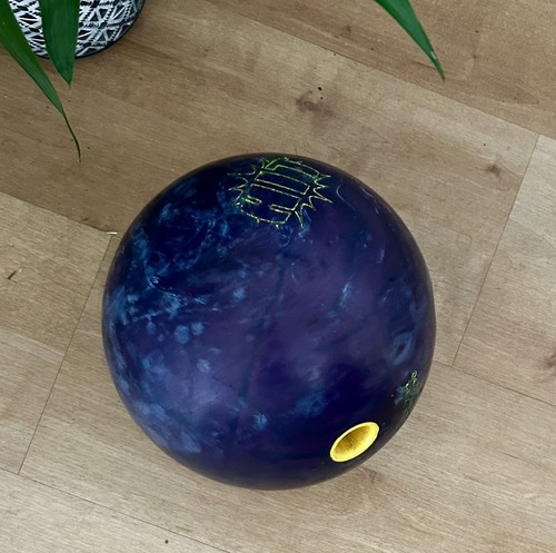 Storm hit ten - pin, ball