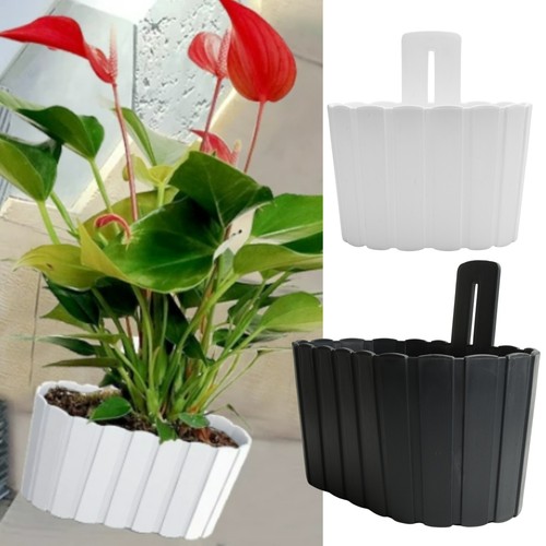 Wall mounted flowerpot planter - mounted,
