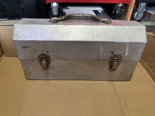 May mfg sudbury - vtg, metal