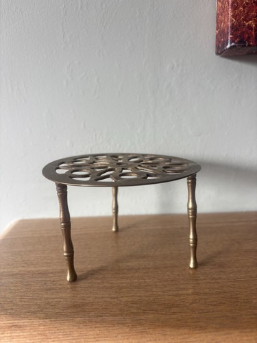 Vintage brass trivet mini - brass,