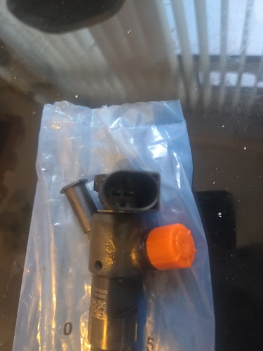 Diesel fuel injector 2 - fuel,