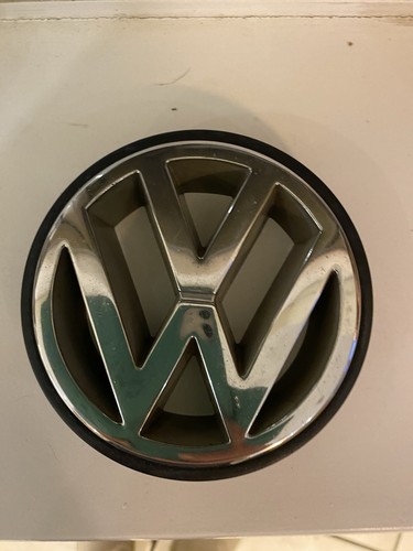 Volkswagen front emblem - front,