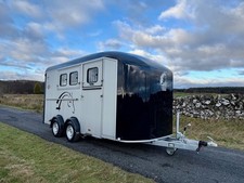 Cheval Liberté Maxi 3 Living Herringbone Horse Trailer with Fitted Living Area
